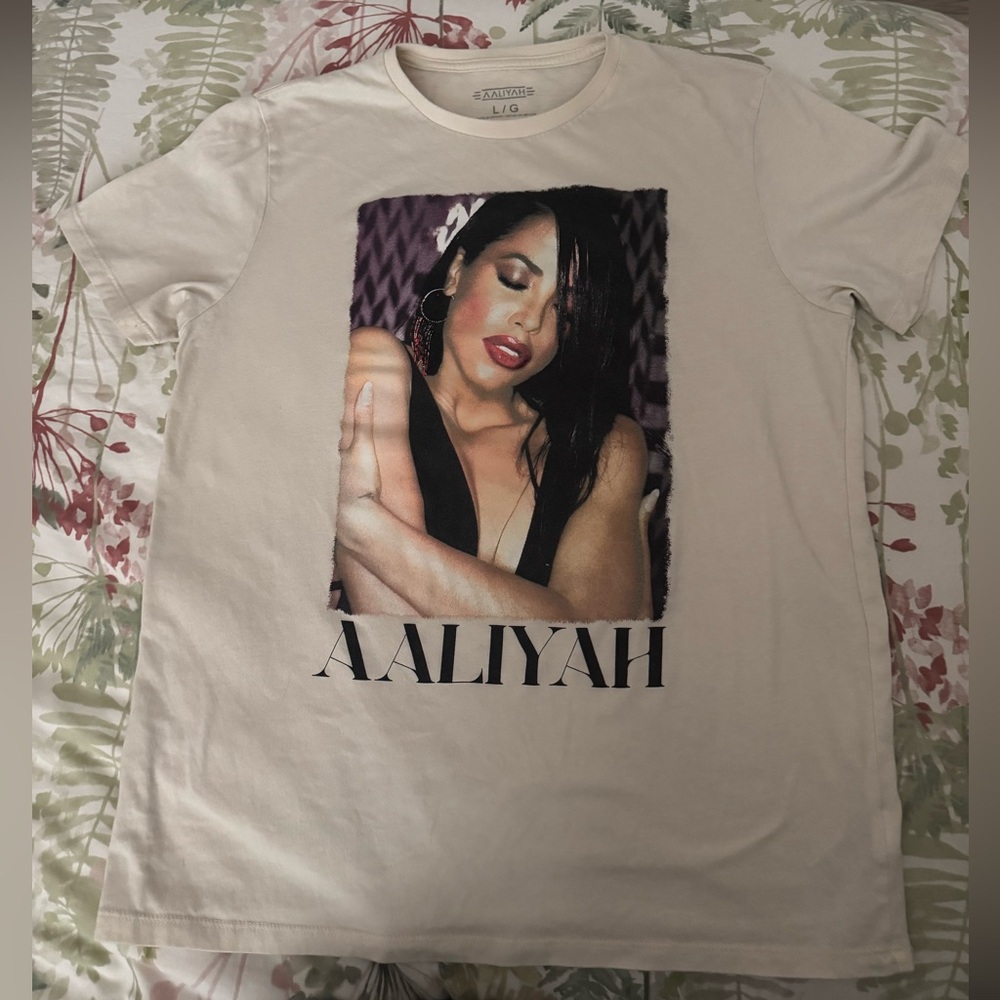 Aaliyah Graphic Tee - Cream